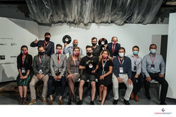 Závěrečné focení výherců, poroty a partnerů