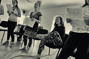 Během pandemie se podařilo založit i pěvecký sbor o třiceti členech.