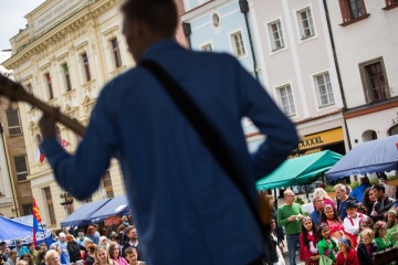 Multikulturní týden – každoroční festival zaměřený na prezentaci kultury a tradic cizinců a menšin žijících v regionu.