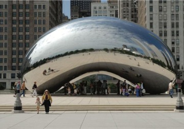 Anish Kapoor, Cloud Gate, Chicago 2006. Zdroj: Spolek Skutek